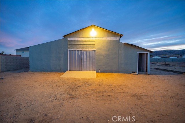 Detail Gallery Image 14 of 63 For 5542 Columbia Way, Lancaster,  CA 93536 - 4 Beds | 2/1 Baths