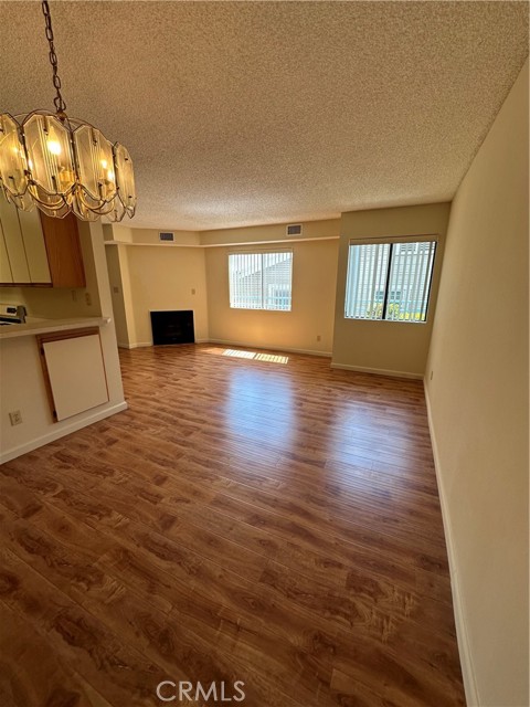 420 Milford Street, Glendale CA: https://media.crmls.org/medias/7e12de11-c851-4408-84da-b3a57b16ef24.jpg