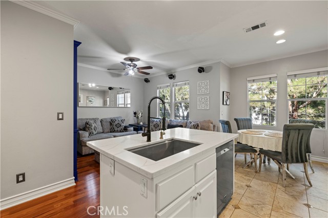 23402 Brookdale Lane, Valencia CA: https://media.crmls.org/medias/7e13eb29-9113-448f-9904-d9fc3d641126.jpg