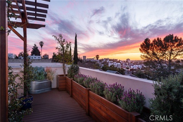 Image 45 of 53 For 734 Parkman