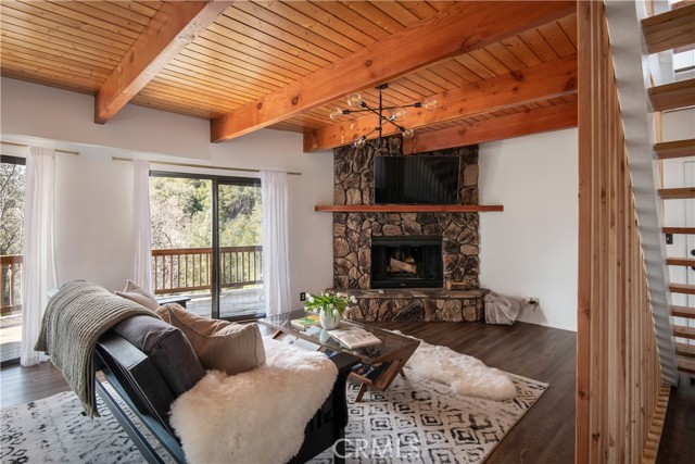 Detail Gallery Image 20 of 26 For 28627 Manitoba Dr, Lake Arrowhead,  CA 92352 - 3 Beds | 3/1 Baths