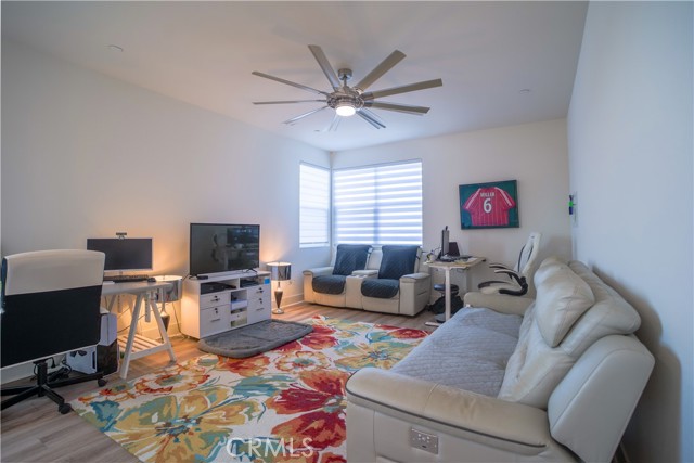 Detail Gallery Image 12 of 32 For 35323 Orchard Trail, Fallbrook,  CA 92028 - 4 Beds | 3 Baths