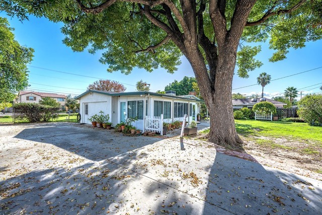 Detail Gallery Image 10 of 25 For 8621 Winnetka, Winnetka,  CA 91306 - 4 Beds | 2 Baths