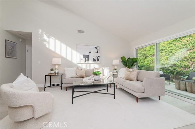 Detail Gallery Image 17 of 30 For 14 Gumwood, Irvine,  CA 92612 - 2 Beds | 2 Baths