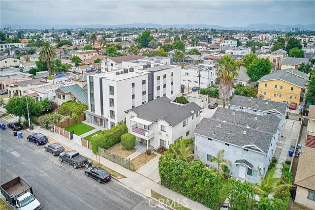 Detail Gallery Image 15 of 16 For 1329 W 37th Dr, Los Angeles,  CA 90007 - 4 Beds | 2 Baths