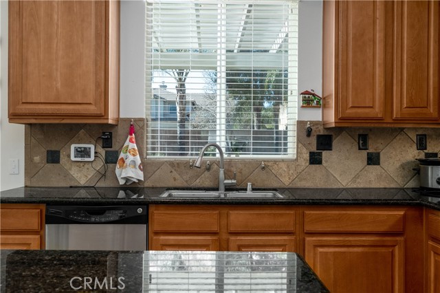 Detail Gallery Image 13 of 34 For 27075 Comet View Ct, Menifee,  CA 92585 - 4 Beds | 3 Baths