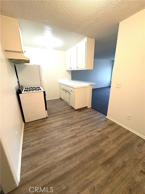 Detail Gallery Image 6 of 11 For 3920 Marathon St #10,  Los Angeles,  CA 90029 - 1 Beds | 1 Baths