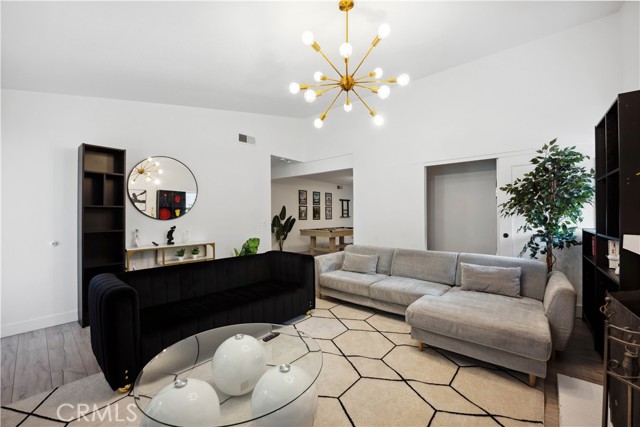 Detail Gallery Image 7 of 34 For 1916 E Lainie St, West Covina,  CA 91792 - 6 Beds | 2 Baths