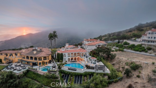 Detail Gallery Image 4 of 70 For 8 Saint Tropez, Laguna Niguel,  CA 92677 - 6 Beds | 7/1 Baths
