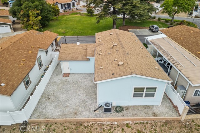 15455 Glenoaks Boulevard, Sylmar CA: https://media.crmls.org/medias/7e19e122-7063-4d1f-b73d-d4eec1a33f76.jpg
