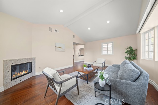 400 Campdell Street, Playa del Rey CA: https://media.crmls.org/medias/7e1a17a9-8b34-4841-8618-9325431db289.jpg