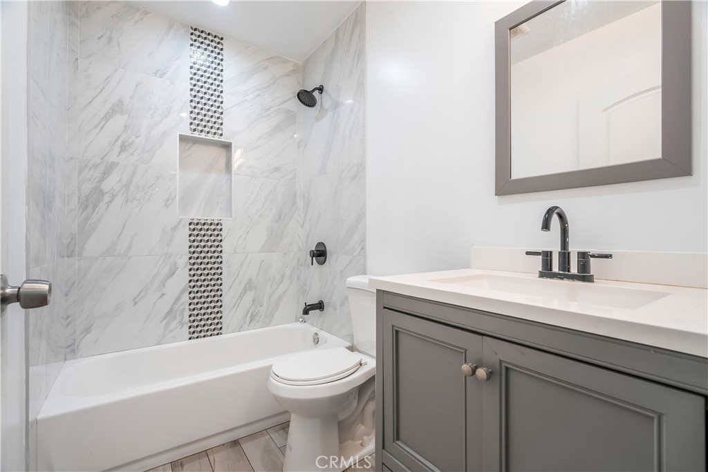 MLS #DW25237785 image #24