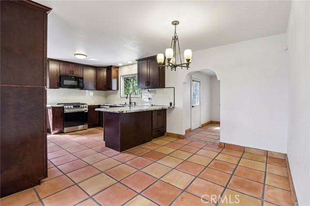 Detail Gallery Image 9 of 48 For 7108 Werner St, San Diego,  CA 92122 - 3 Beds | 2 Baths