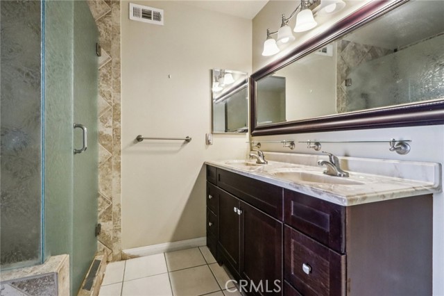 MLS #OC25261845 image #7