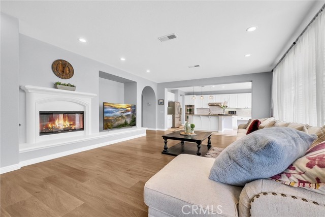 6895 Guinevere Court, Eastvale CA: https://media.crmls.org/medias/7e1c3904-103d-4b8d-93c0-68350d5e6b2b.jpg