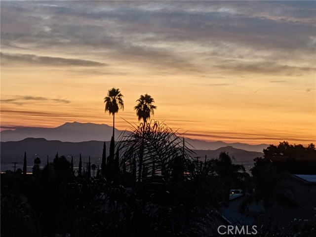 15192 Laguna Avenue, Lake Elsinore CA: https://media.crmls.org/medias/7e1c60c0-b851-40e7-8d68-9afd6aa8d32e.jpg