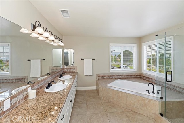 40624 Calle Cancion, Temecula CA: https://media.crmls.org/medias/7e1c7411-dbab-4974-b2c7-be074832d0b8.jpg