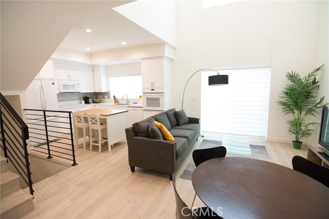 Detail Gallery Image 35 of 53 For 1187 Crenshaw Bld #102,  Los Angeles,  CA 90019 - 2 Beds | 3 Baths