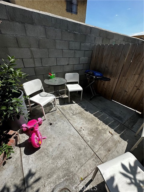 Detail Gallery Image 9 of 11 For 2431 2433 Ohio Ave, South Gate,  CA 90280 - – Beds | – Baths