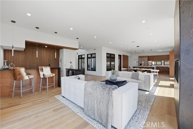 Detail Gallery Image 37 of 72 For 5108 Gordon Ln, San Diego,  CA 92109 - 4 Beds | 5/1 Baths