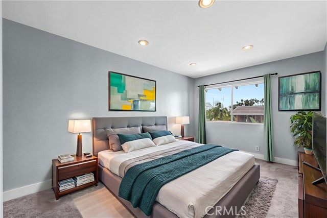 Detail Gallery Image 25 of 34 For 20291 Bancroft Cir, Huntington Beach,  CA 92646 - 4 Beds | 2/1 Baths