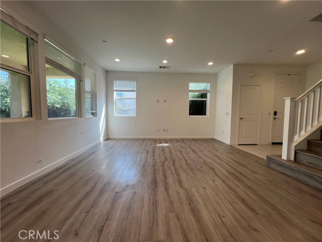 Detail Gallery Image 4 of 17 For 4917 S Avocado Trl, Ontario,  CA 91762 - 5 Beds | 4 Baths