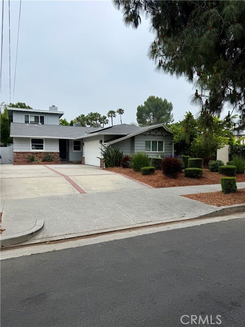 22814 Collins