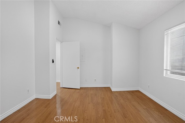 8828 Burnet Ave, 9 photo 32