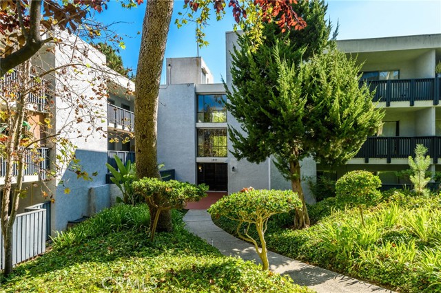 entrance to the condo from inside the community