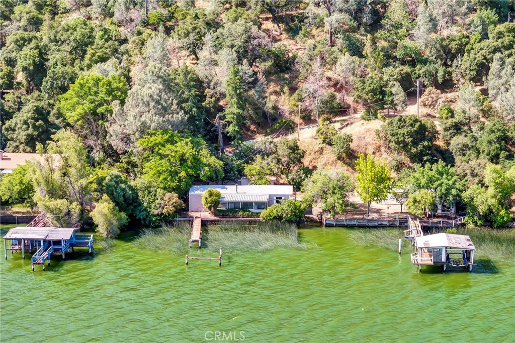 https://media.crmls.org/medias/7e20435f-65a8-424b-b611-fc1e964afdbf.jpg?preset=X-Large