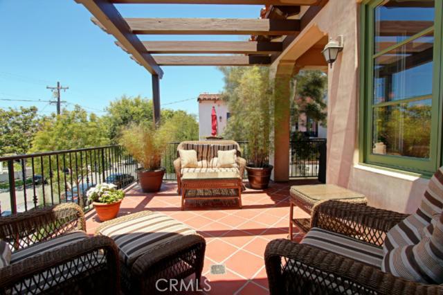 216 Irena Avenue, Redondo Beach, California 90277, 3 Bedrooms Bedrooms, ,3 BathroomsBathrooms,Residential,Sold,Irena,SB14153264