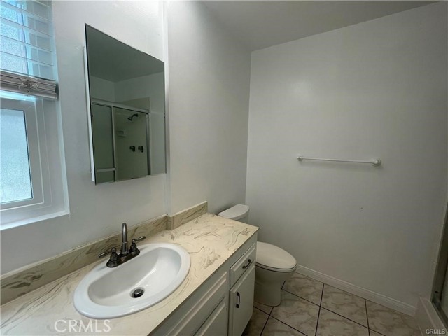 Detail Gallery Image 3 of 19 For 730 Amigos Way #1,  Newport Beach,  CA 92660 - 2 Beds | 2 Baths