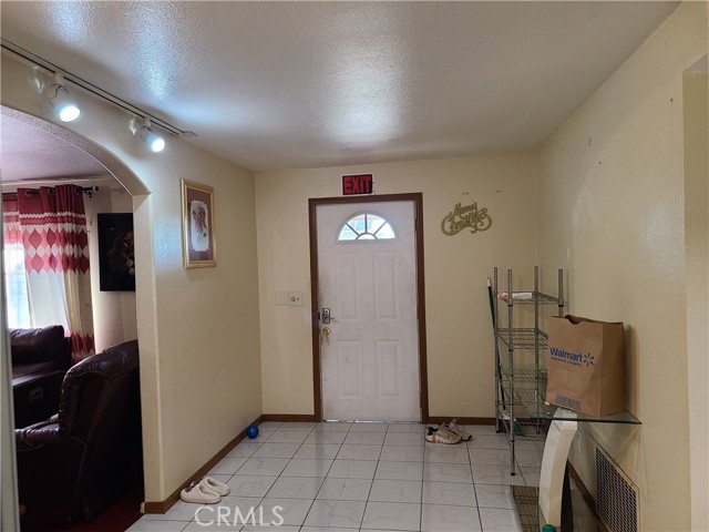 Detail Gallery Image 32 of 34 For 11685 Holmes, Jurupa Valley,  CA 91752 - 5 Beds | 2/1 Baths