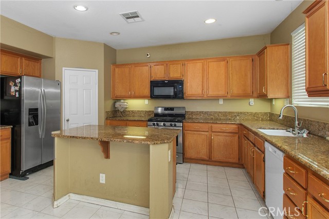 Detail Gallery Image 5 of 12 For 31544 Borega, Murrieta,  CA 92563 - 4 Beds | 3 Baths