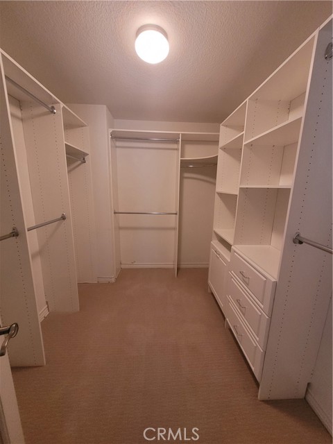 4022 Sutton Court, Riverside CA: https://media.crmls.org/medias/7e23161e-ecfa-4ce5-aa78-cdd58cd31df6.jpg