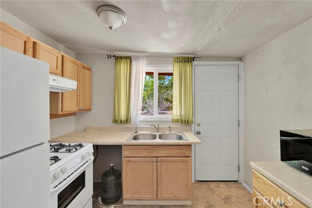 Detail Gallery Image 54 of 75 For 12660 Ivanhoe Rd, Lucerne Valley,  CA 92356 - 12 Beds | 12 Baths