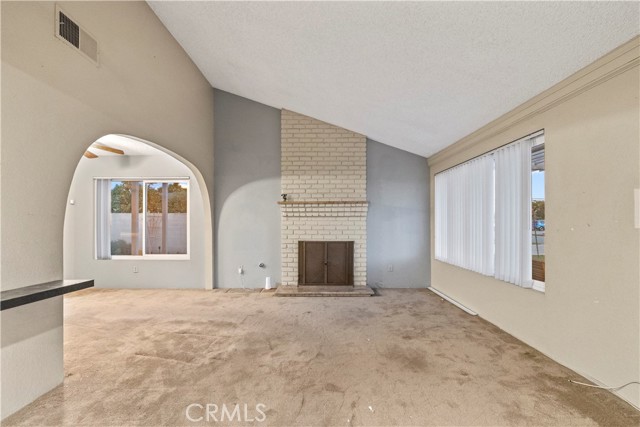 Detail Gallery Image 2 of 43 For 16464 Tullock, Fontana,  CA 92335 - 4 Beds | 2 Baths