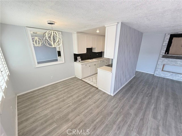 Detail Gallery Image 5 of 27 For 12200 Montecito Rd #D221,  Seal Beach,  CA 90740 - 2 Beds | 2 Baths
