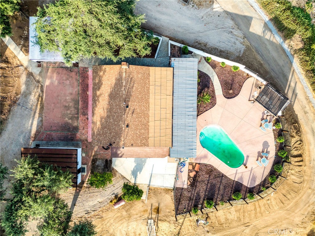 https://media.crmls.org/medias/7e264838-a751-48cc-a3cc-90a9b0e1e7a1.jpg?preset=X-Large