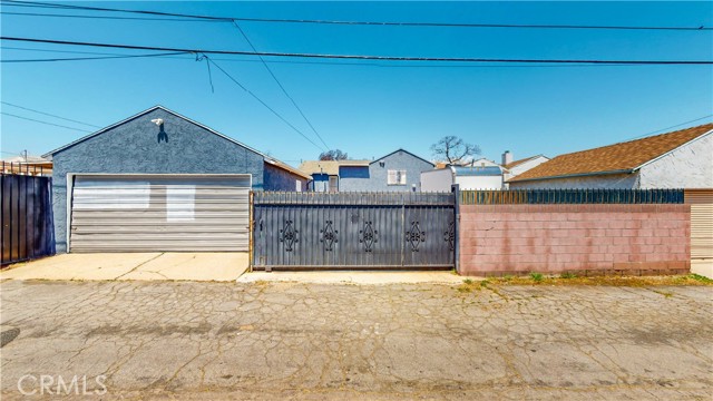 Detail Gallery Image 32 of 33 For 1934 W 108th St, Los Angeles,  CA 90047 - 4 Beds | 2 Baths