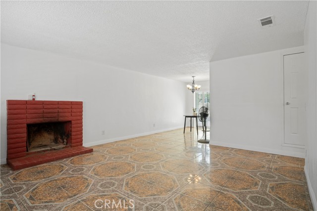 Detail Gallery Image 10 of 44 For 2455 Saint Elmo Dr, San Bernardino,  CA 92410 - 3 Beds | 2 Baths