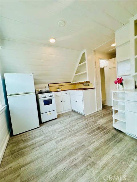 24263 Los Codona Avenue, Torrance, California 90505, ,1 BathroomBathrooms,Residential Lease,For Rent,Los Codona,PV26093378