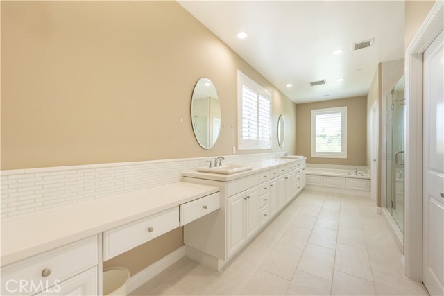 Detail Gallery Image 33 of 47 For 102 Diamondback, Irvine,  CA 92618 - 4 Beds | 4 Baths