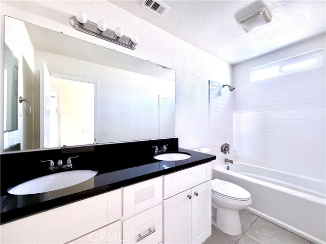 Detail Gallery Image 8 of 17 For 417 N Grove Ave a,  Ontario,  CA 91764 - 3 Beds | 2 Baths