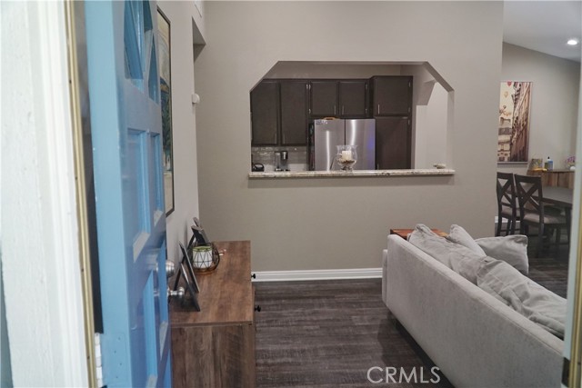 7262 Yellowtail Dr, Huntington Beach CA: https://media.crmls.org/medias/7e2a53d4-9f6d-41a6-9674-4576dc4aed6a.jpg