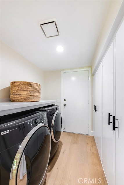20516 Germain Street, Chatsworth CA: https://media.crmls.org/medias/7e2a8e11-bf45-4f75-a07e-0fe9dba60c69.jpg