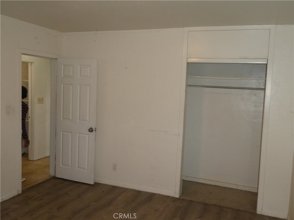 https://media.crmls.org/medias/7e2a9862-d0e2-4549-b40f-ceeb563aec68.jpg?preset=X-Large