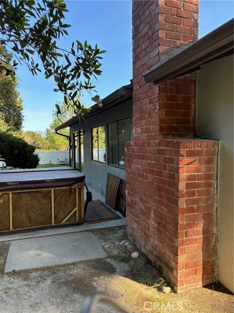 Detail Gallery Image 4 of 6 For 11901 Cameo Pl, Granada Hills,  CA 91344 - 3 Beds | 2 Baths