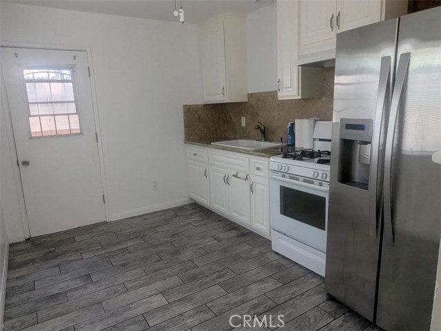 Detail Gallery Image 4 of 7 For 126 Avenida Pelayo #2,  San Clemente,  CA 92672 - 1 Beds | 1 Baths