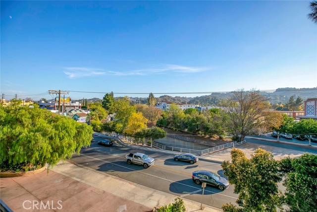 Detail Gallery Image 26 of 66 For 13331 Moorpark St #319,  Sherman Oaks,  CA 91423 - 2 Beds | 2 Baths